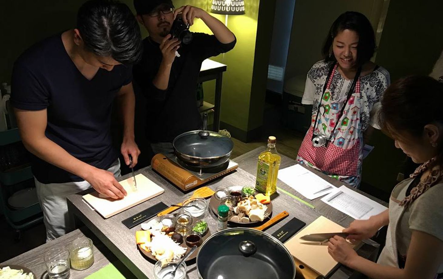 In-depth Cultural Exchange with Taiwanese Home Cooking Class and Market Tour