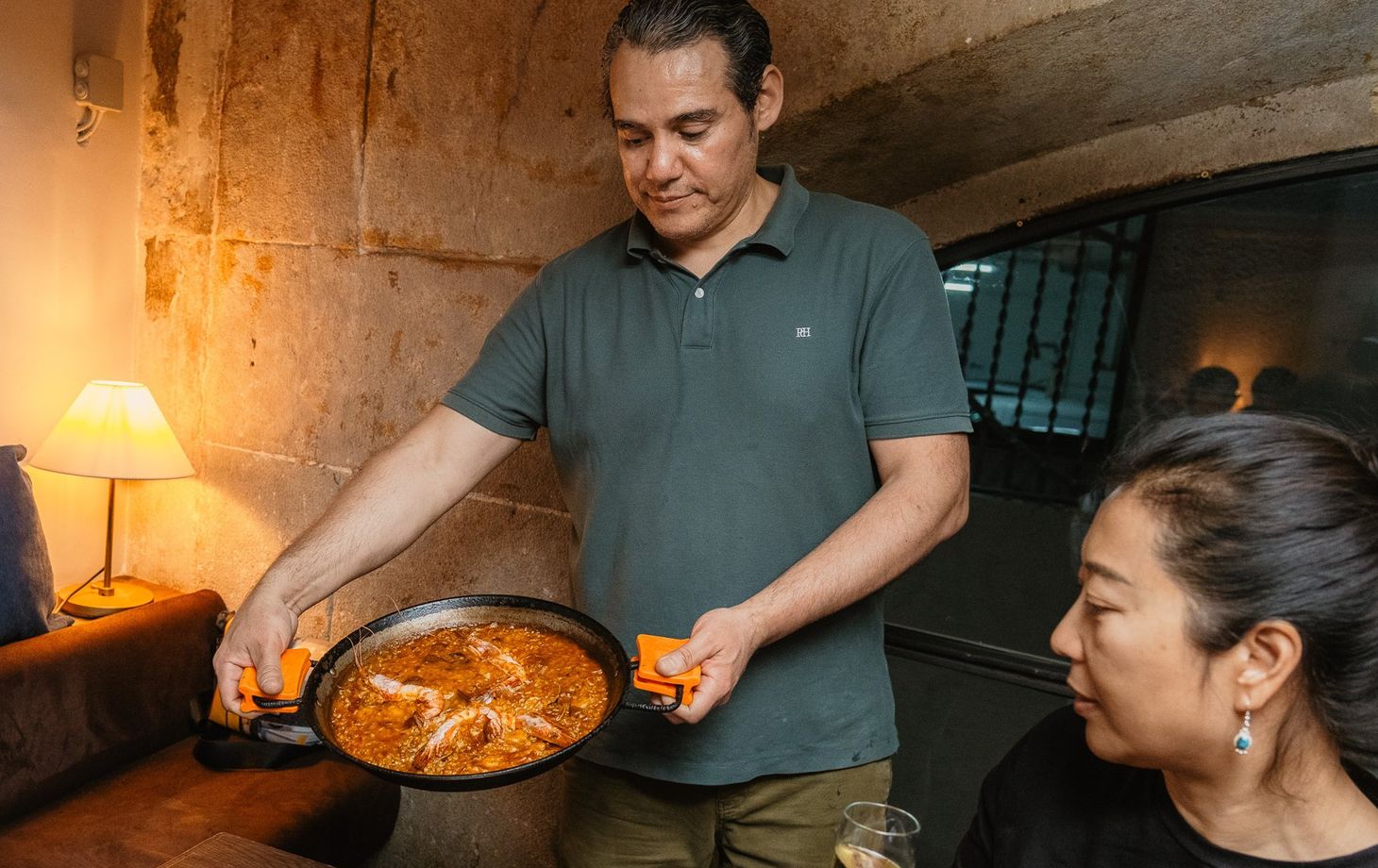 Tapas Food Walking Tour with Drinks in Barcelona