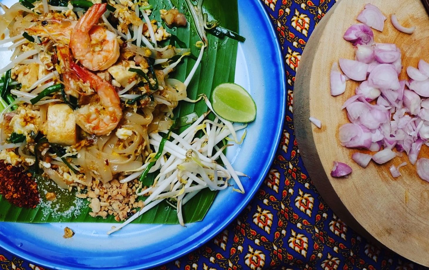 Authentic Thai Cooking in Traditional 100 Year Old House and Local Market Tour