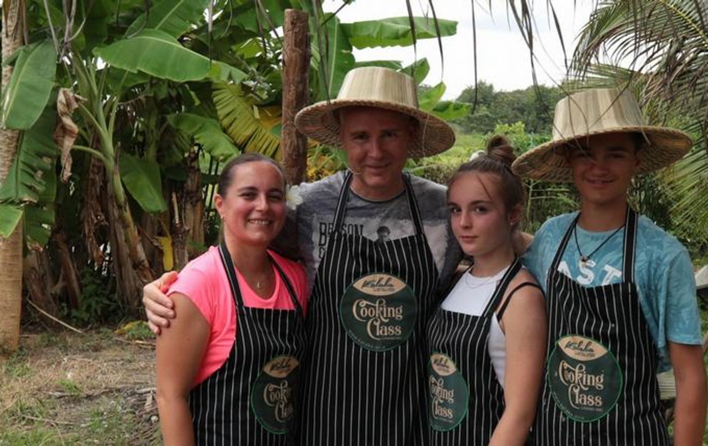 Thai Cooking School (Discover our organic farm)