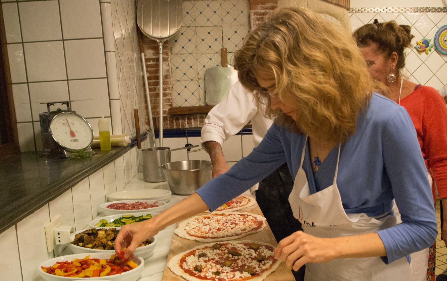 Make the Traditional Pizza of Naples with a Pizzaiolo