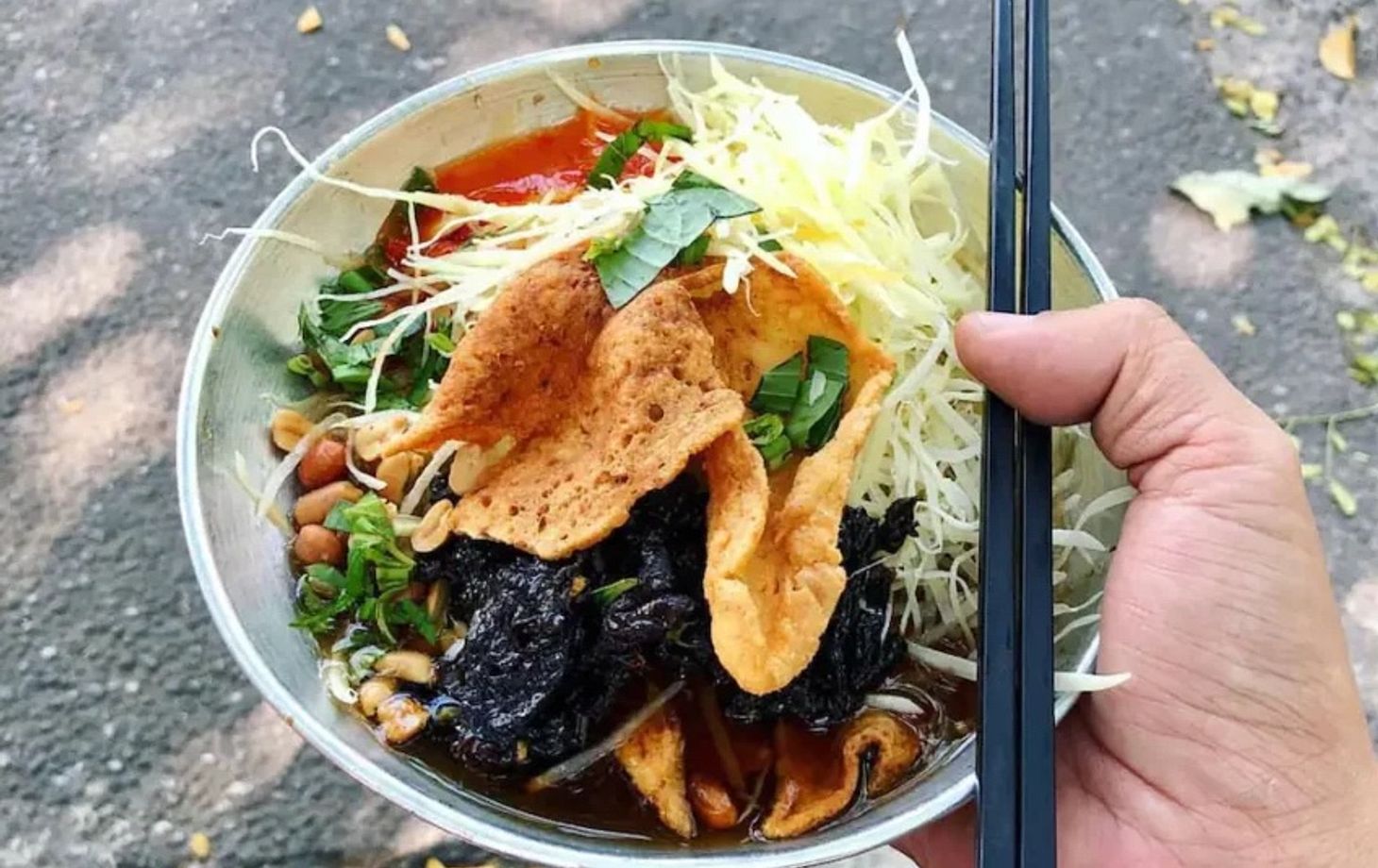 Top Notch Street Food Motorbike Tour In Saigon