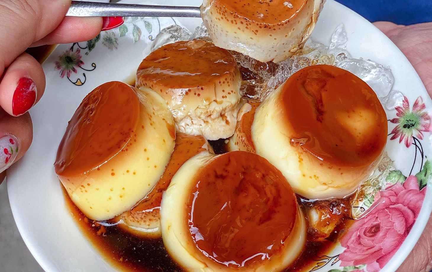 Top Notch Street Food Motorbike Tour In Saigon