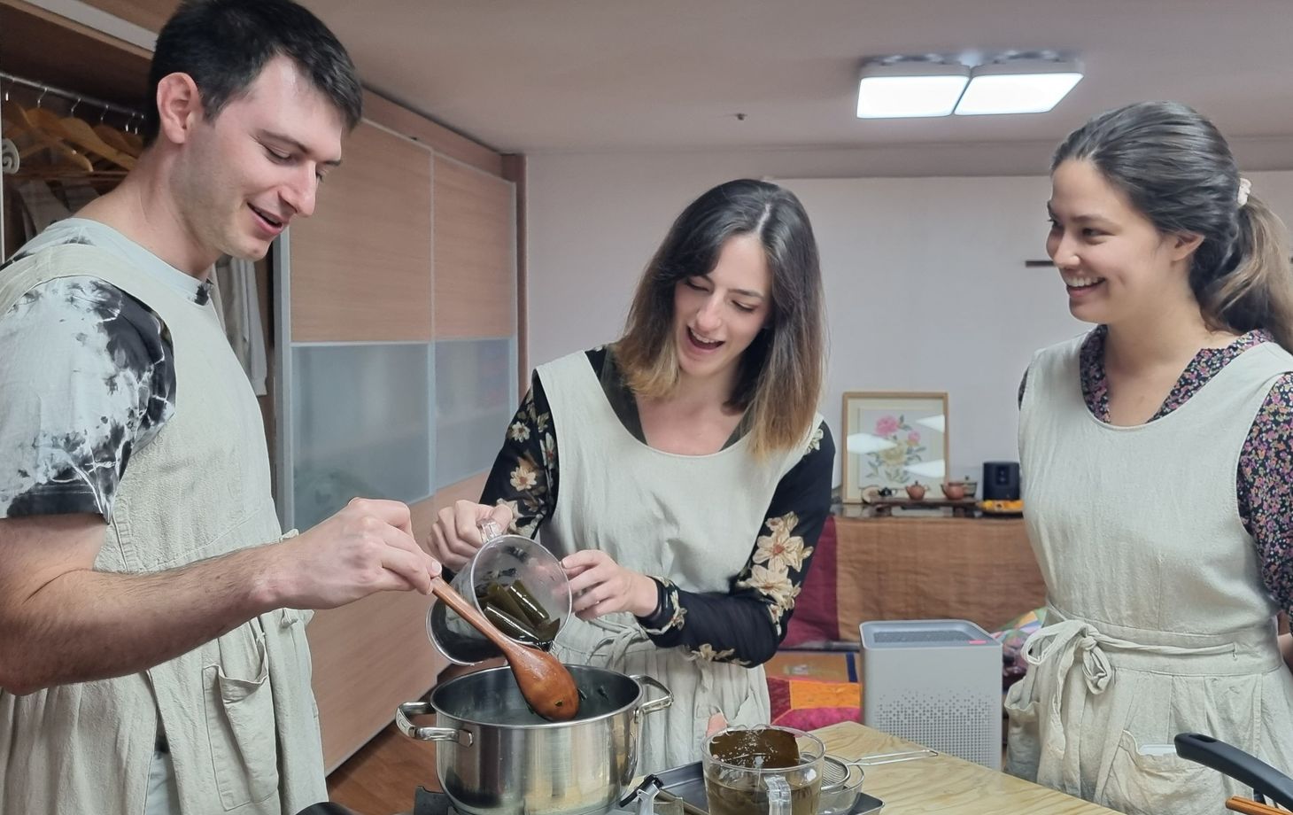 Traditional Korean Cooking Class and Dining Experience