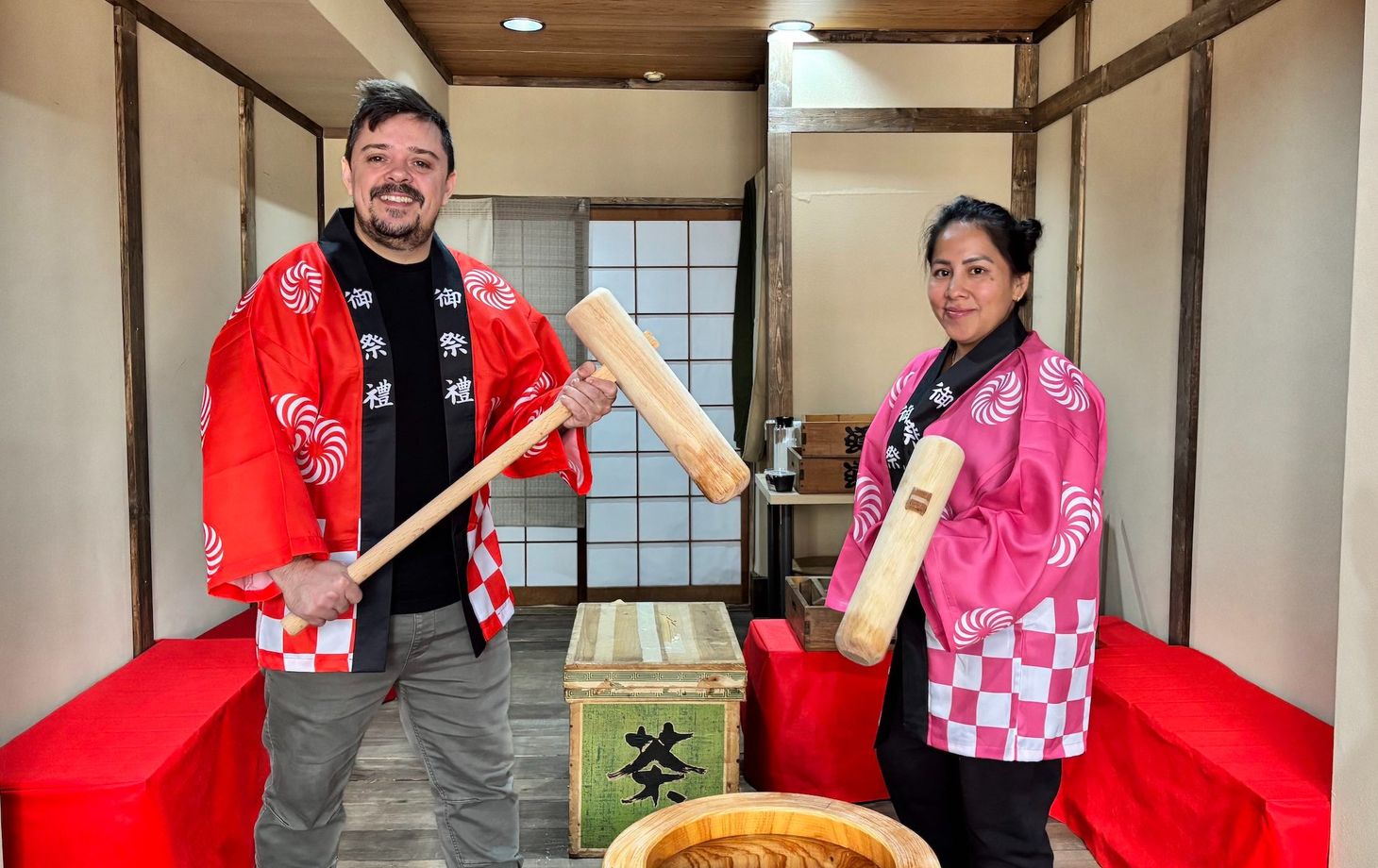 Traditional Mochi Pounding Experience with Tasting