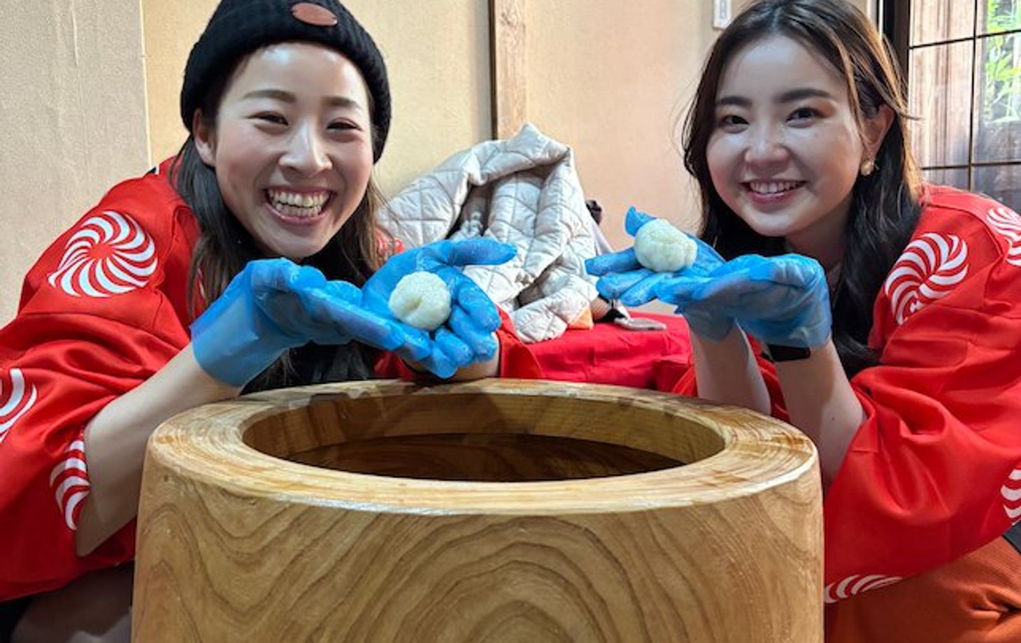 Traditional Mochi Pounding Experience with Tasting