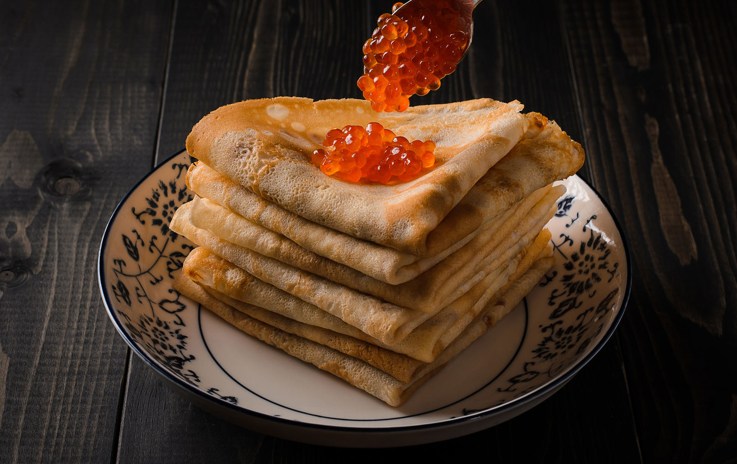 Traditional Russian Blini (Pancakes) Cooking Class with Tea Ceremony
