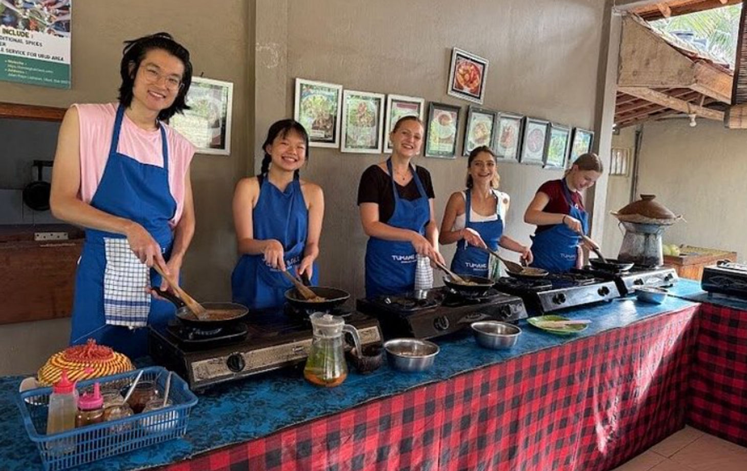 Authentic Balinese Cooking Class with Market & Rice Field Experience