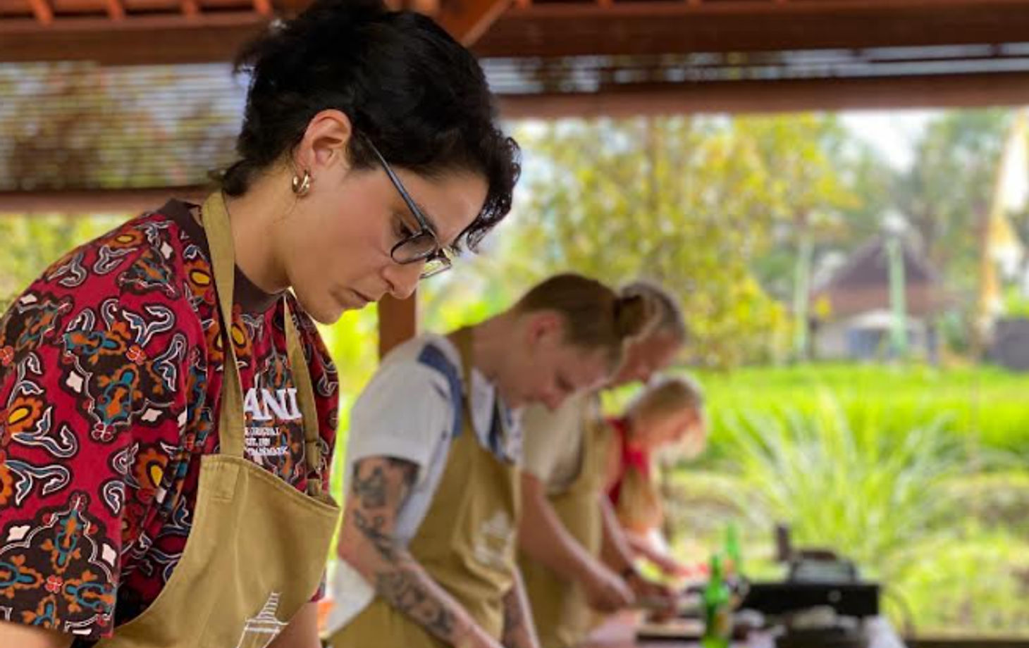Ubud Morning Market Tour & Authentic Balinese Cooking Class with Rice Field Views