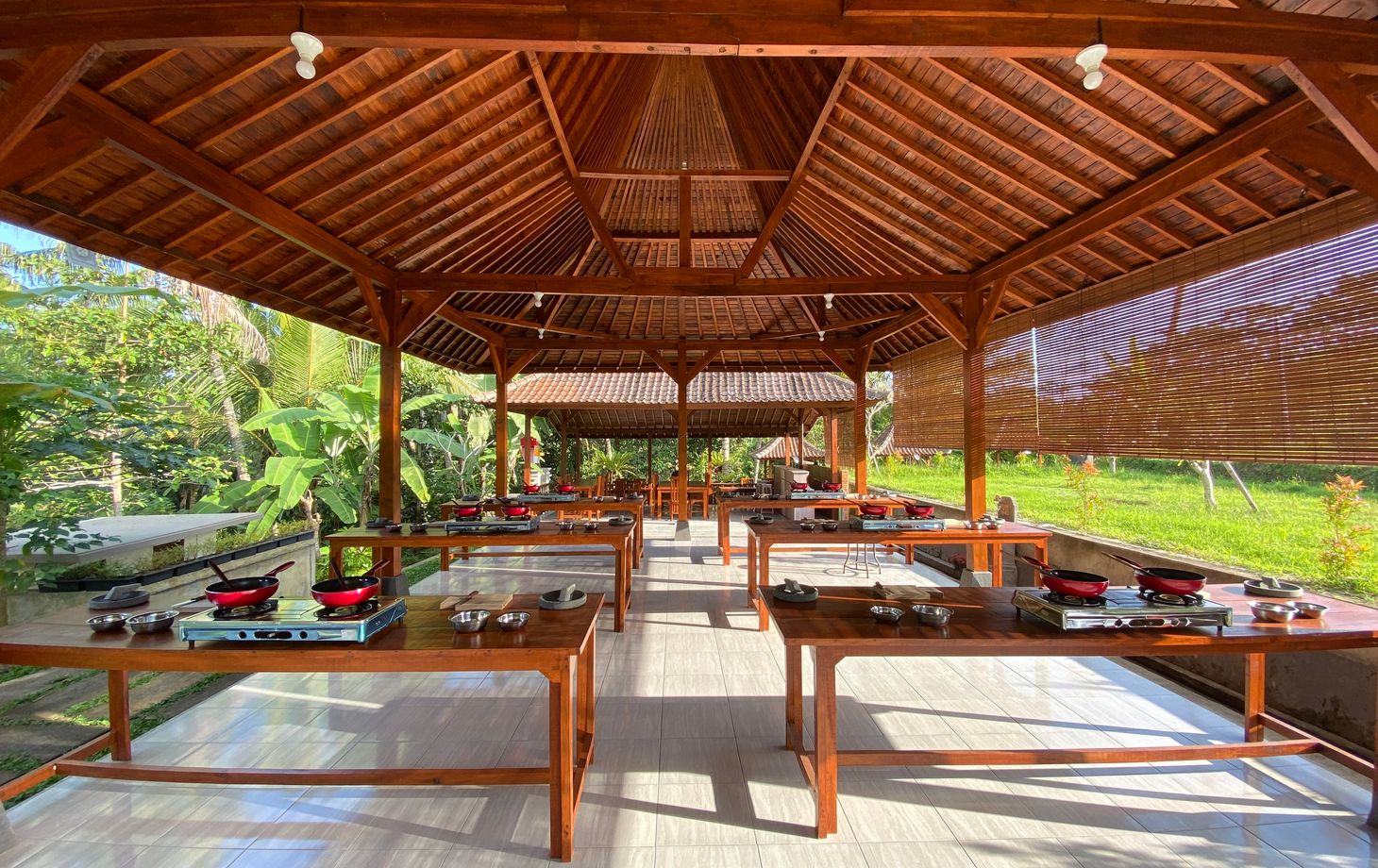 Balinese Cooking Class in Organic Farm with Traditional Market Tour