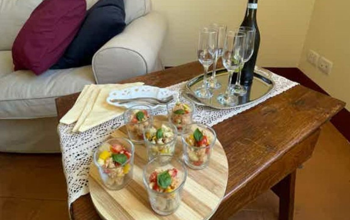 Vegan Cooking Class with Appetizers & Fresh Pasta in Tuscany