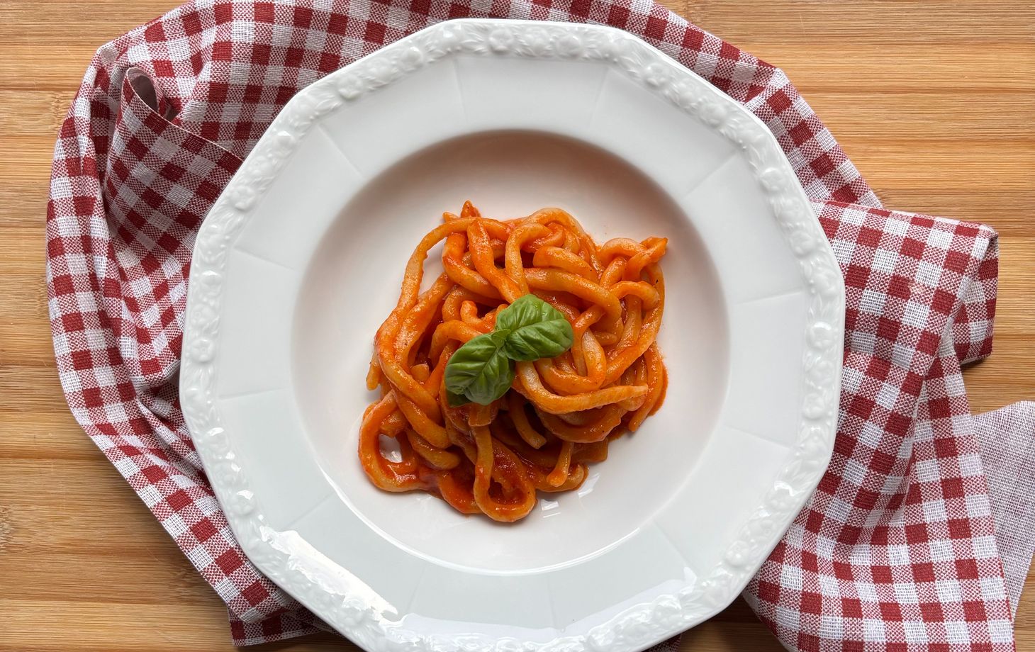 Vegan Cooking Class with Appetizers & Fresh Pasta in Tuscany