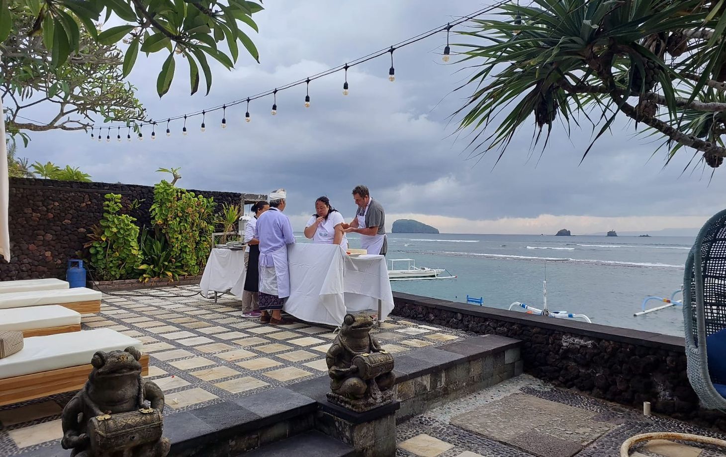 Ein dreigängiges balinesisches Kulinarikerlebnis im Seaside Restaurant