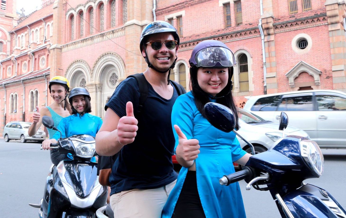 Vegan Food Tour on Scooter with Passionate Girl Riders