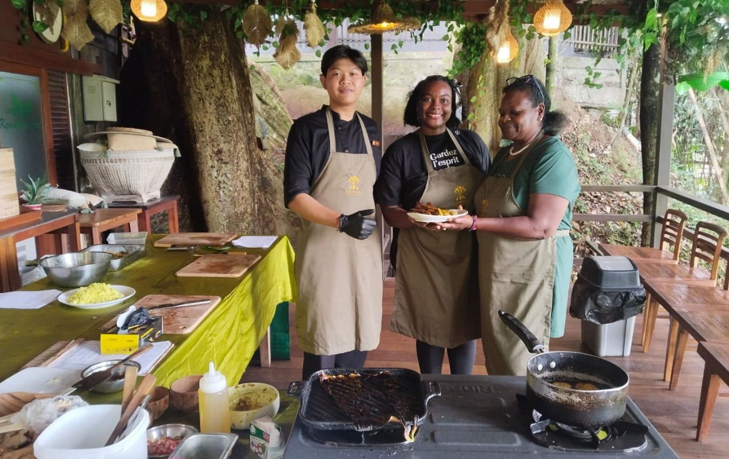 Balinese Market Tour and Cooking Class in a Tropical Garden Kitchen