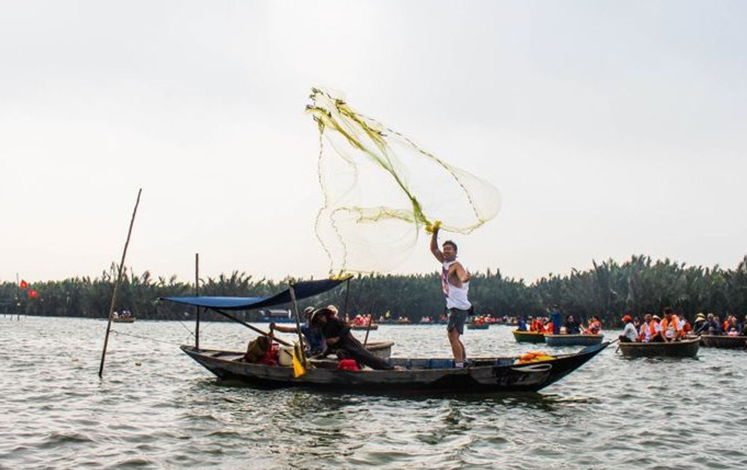 Marché local vietnamien, bateau-panier, pêche et expérience culinaire