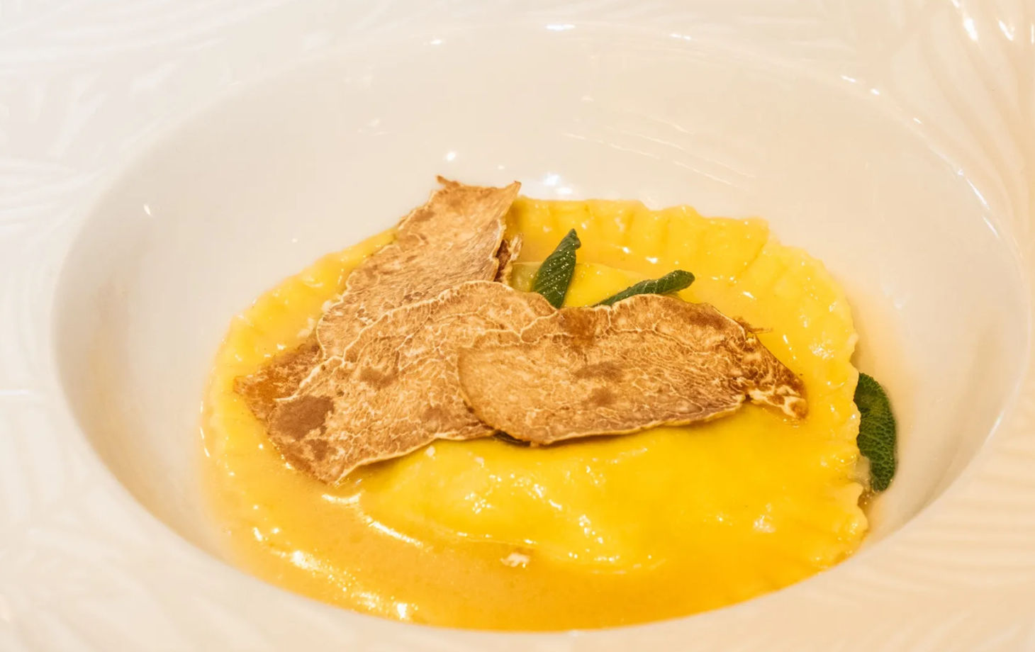 VIP Seasonal Truffle Experience: Private Pasta Masterclass & Wine in Rome (Up to 12 Guests)