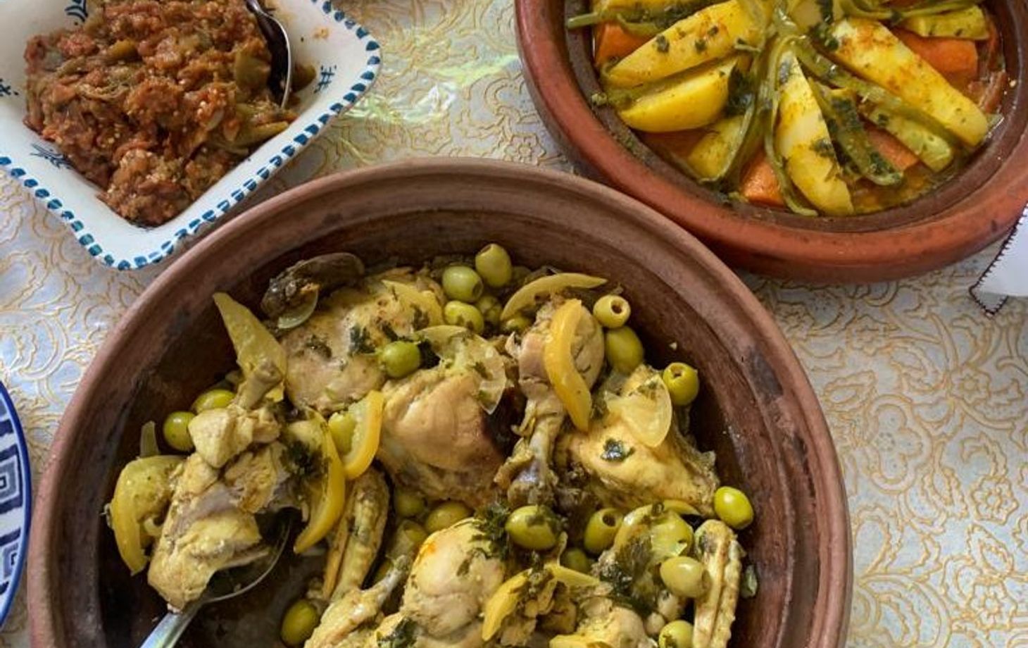 Market Tour and Moroccan Cooking Experience with Rababe Family