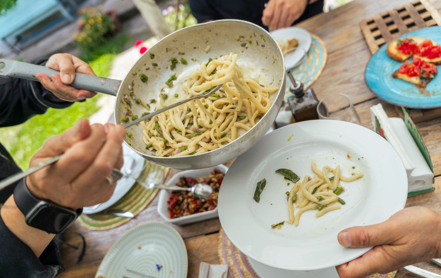 Wild Herb Pasta Class & Homemade Wine Tasting in Rome's Countryside
