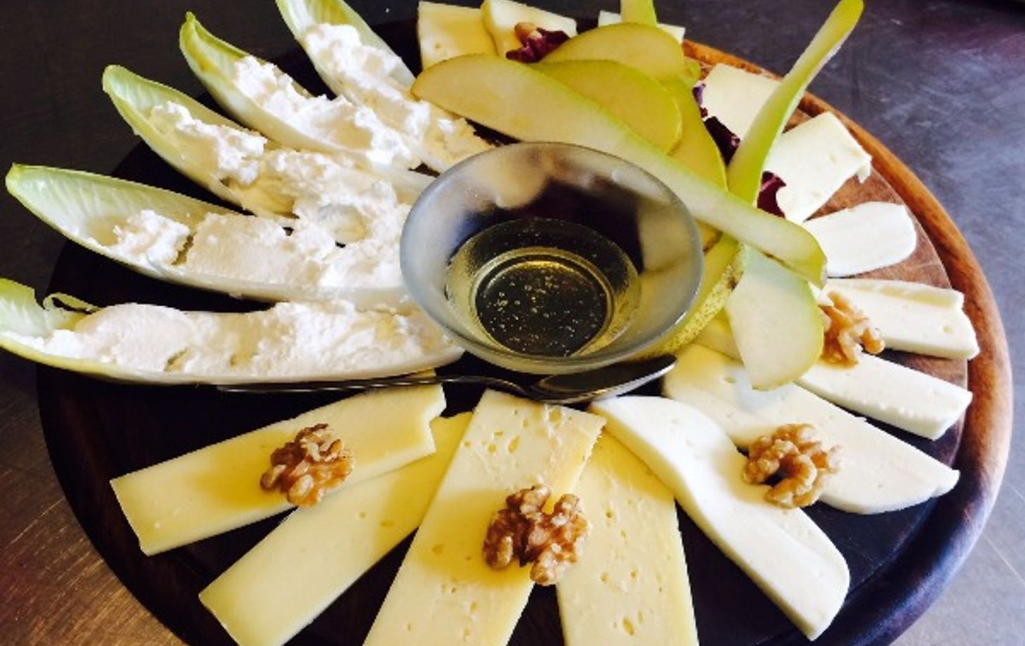 Wine, Virgin Olive Oil, and Cheese Tasting in San Gimignano