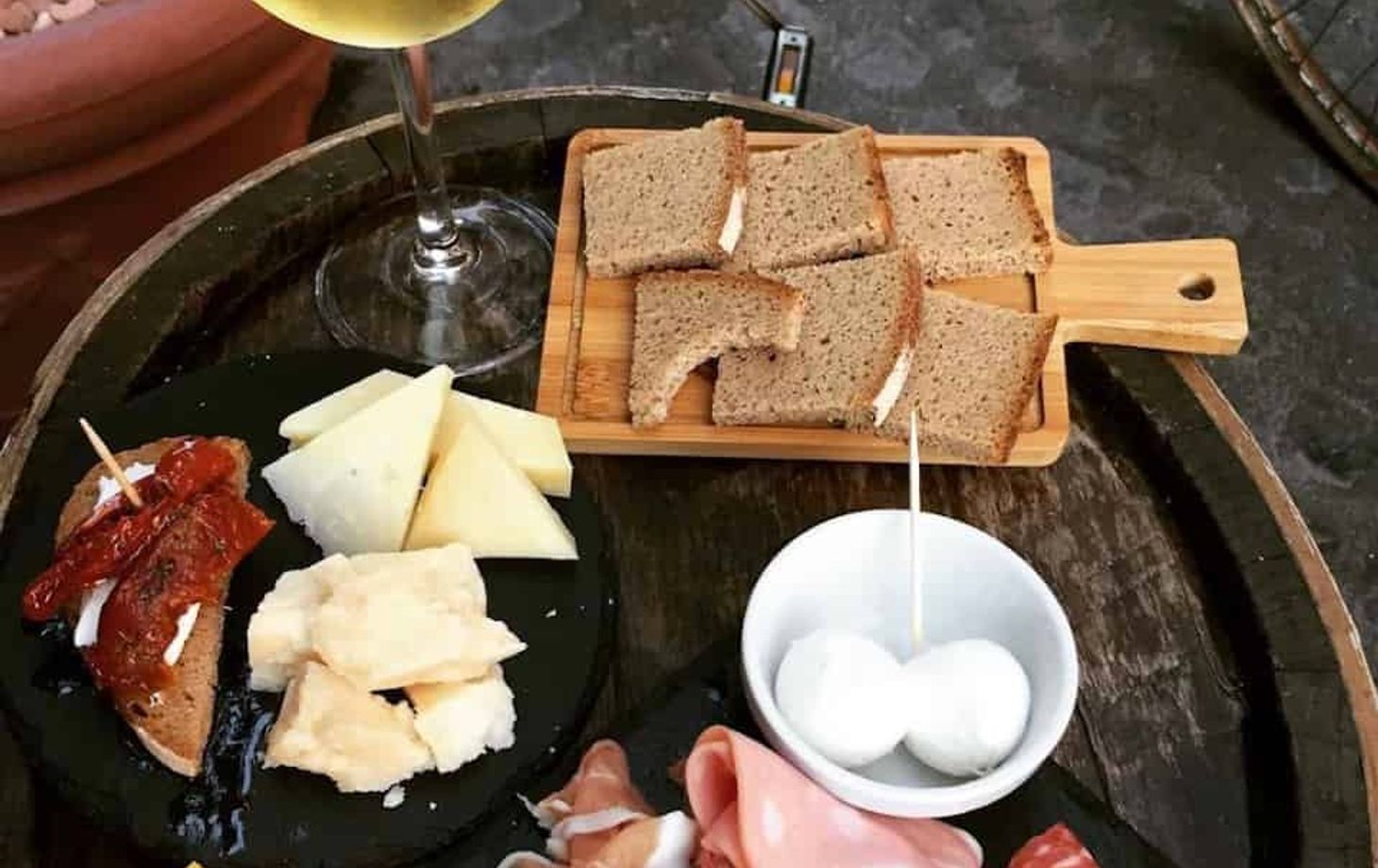 Wine Tasting with 6 Different Italian Fine Wines, Cured Meats, and Cheeses