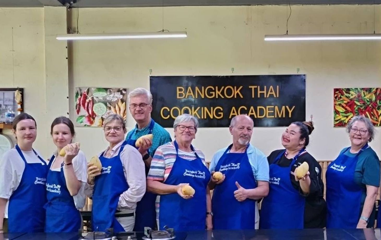 Bereiten Sie fünf thailändische Gerichte Ihrer Wahl zu und erleben Sie einen Marktbesuch!